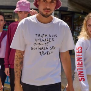 REMERA TRATA A LOS ANIMALES